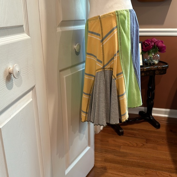 Skirt size small by Elizabthan - Picture 2 of 5